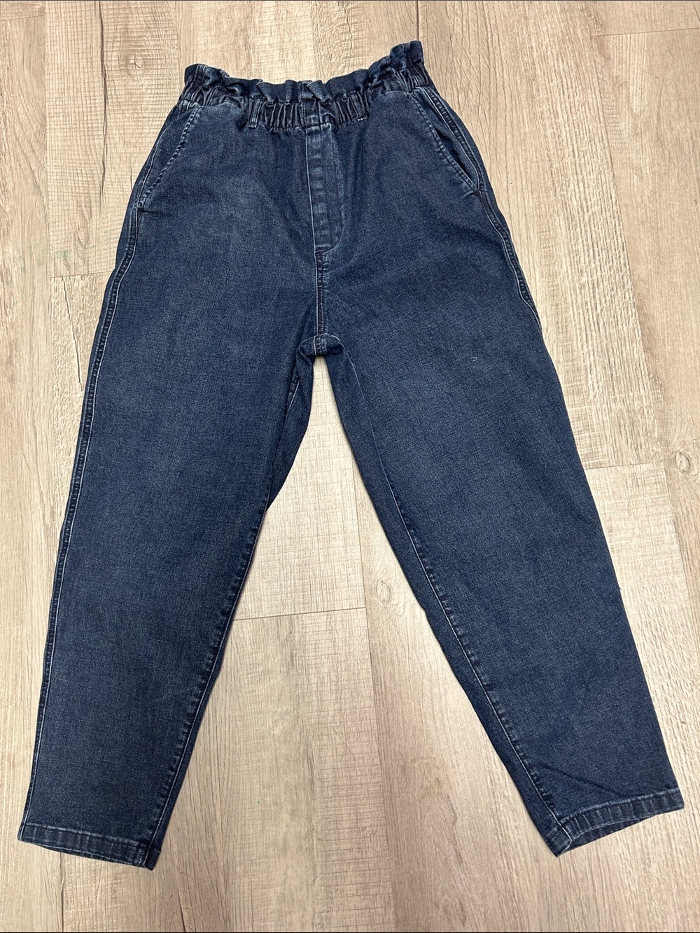 GAP Women's Relaxed Jeans in Dark Blue Denim